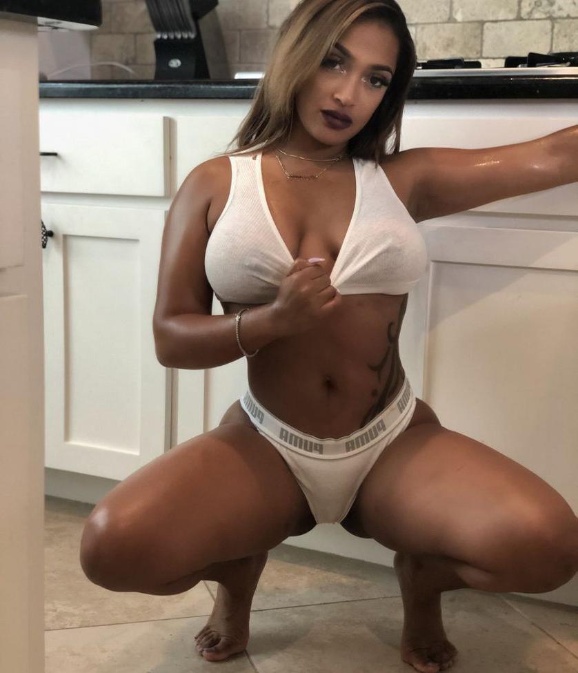 25P Pumma Santiago nude