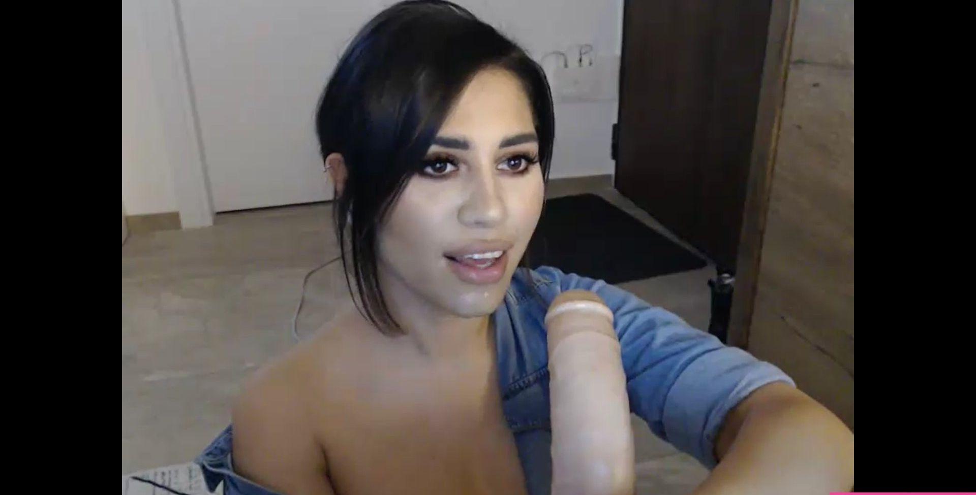 22P EroticEve nude