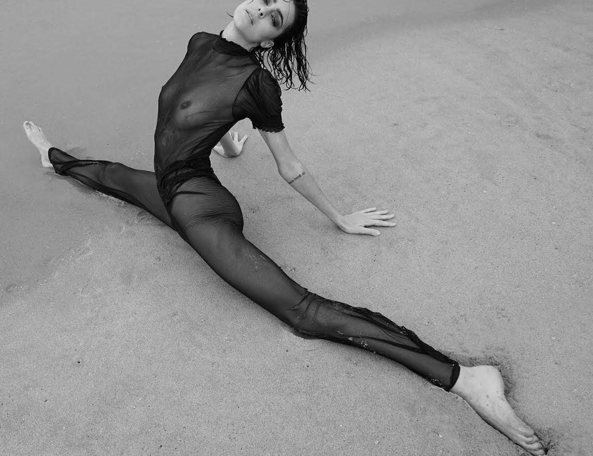 21P Brooke Deighton nude