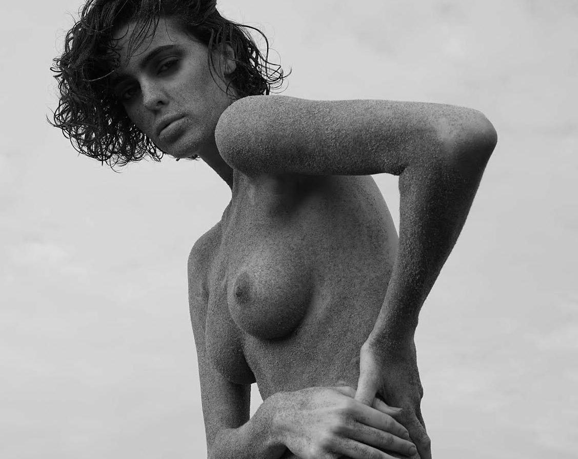 21P Brooke Deighton nude