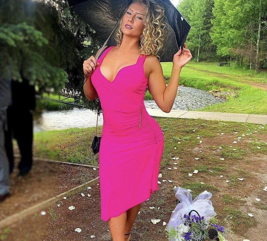 16P Nikkita Lyons nude