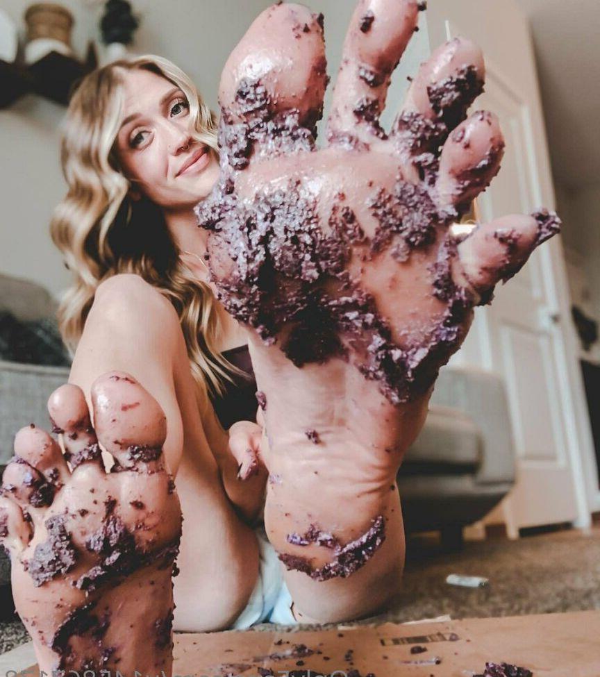 25P Olivia Jo nude