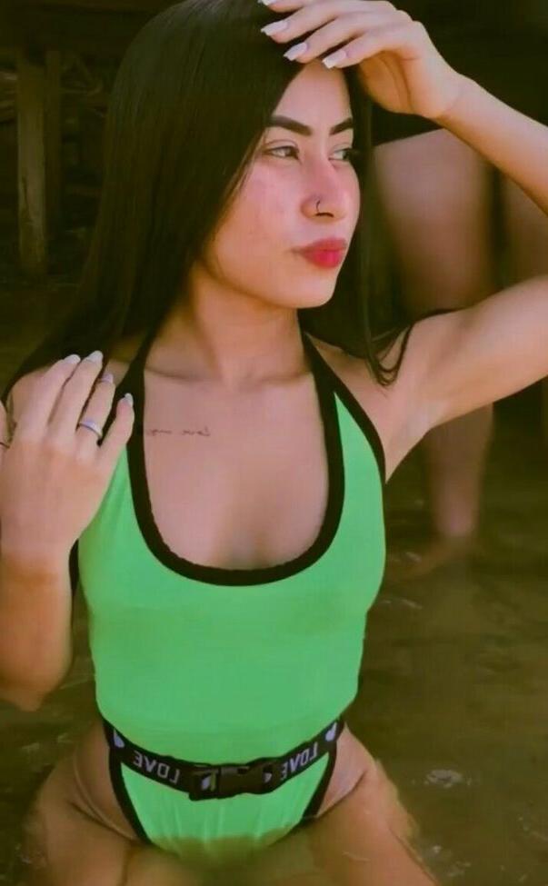 25P Samira Ferreira nude
