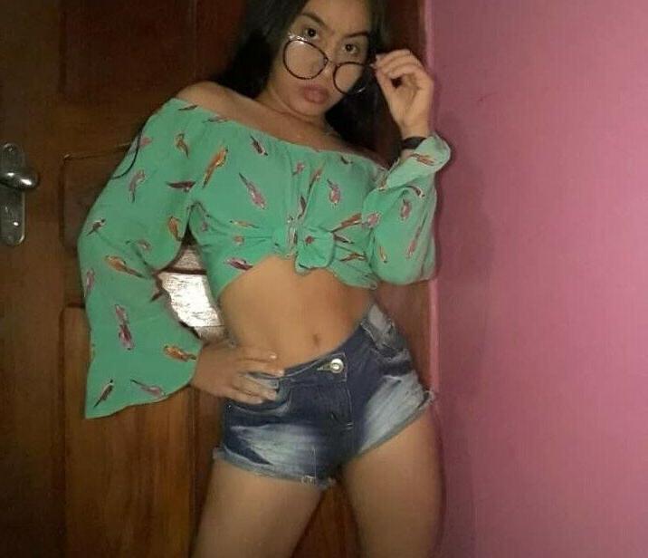 25P Samira Ferreira nude