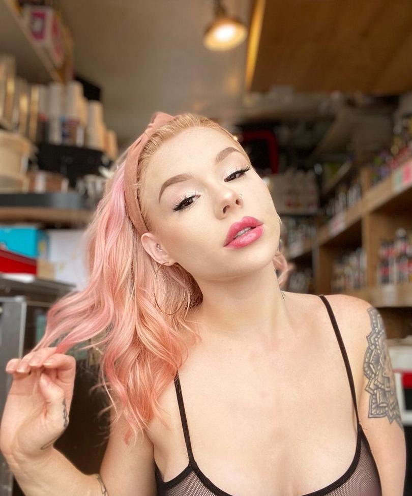 25P Butterfliesandbondage nude