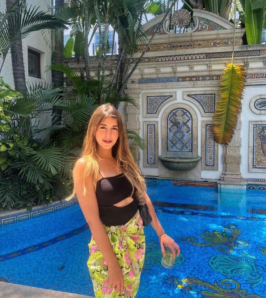 25P Malak Koura nude