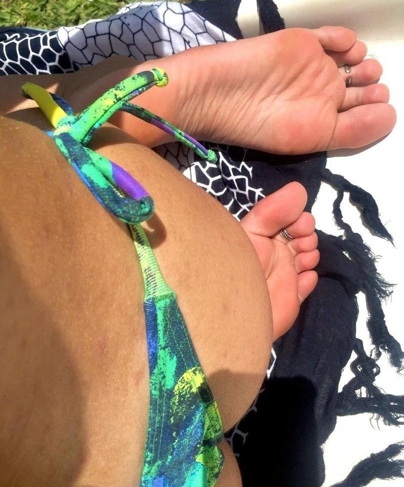25P ThatAFeet nude