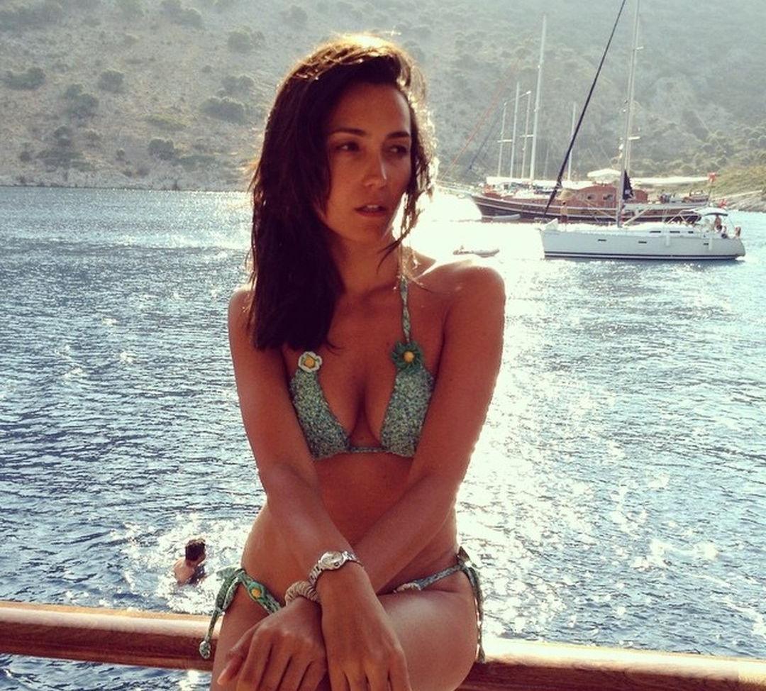 25P Caterina Balivo nude