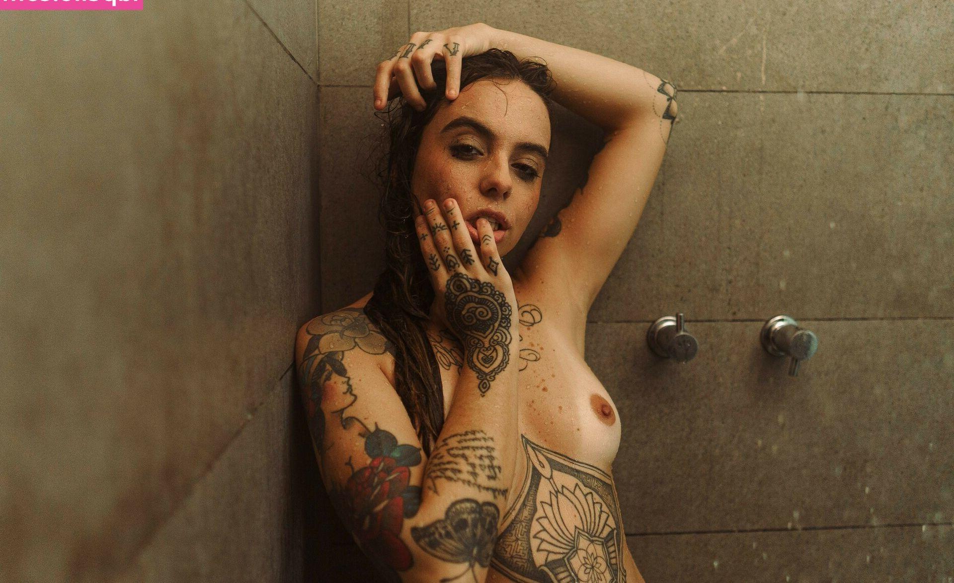 25P Lucas Miranda nude