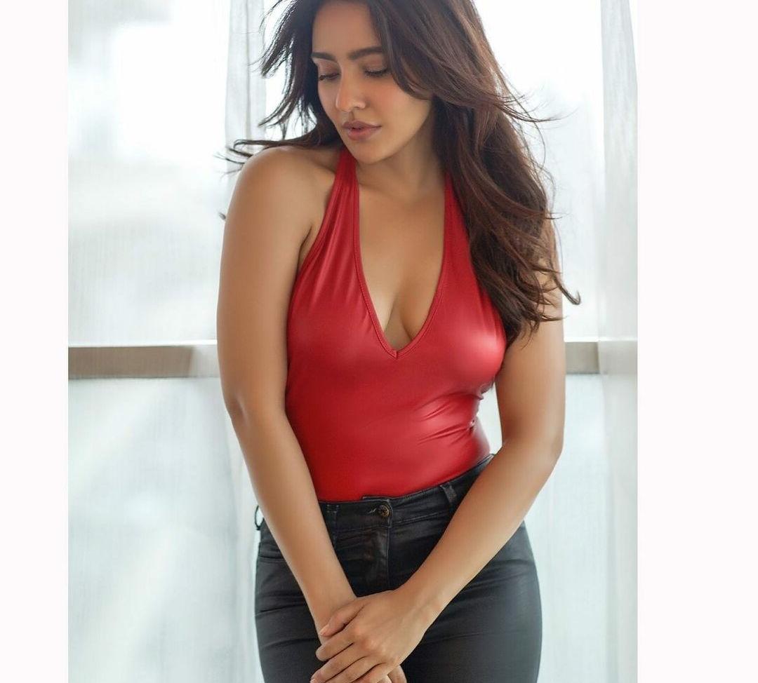 12P Neha Sharma nude