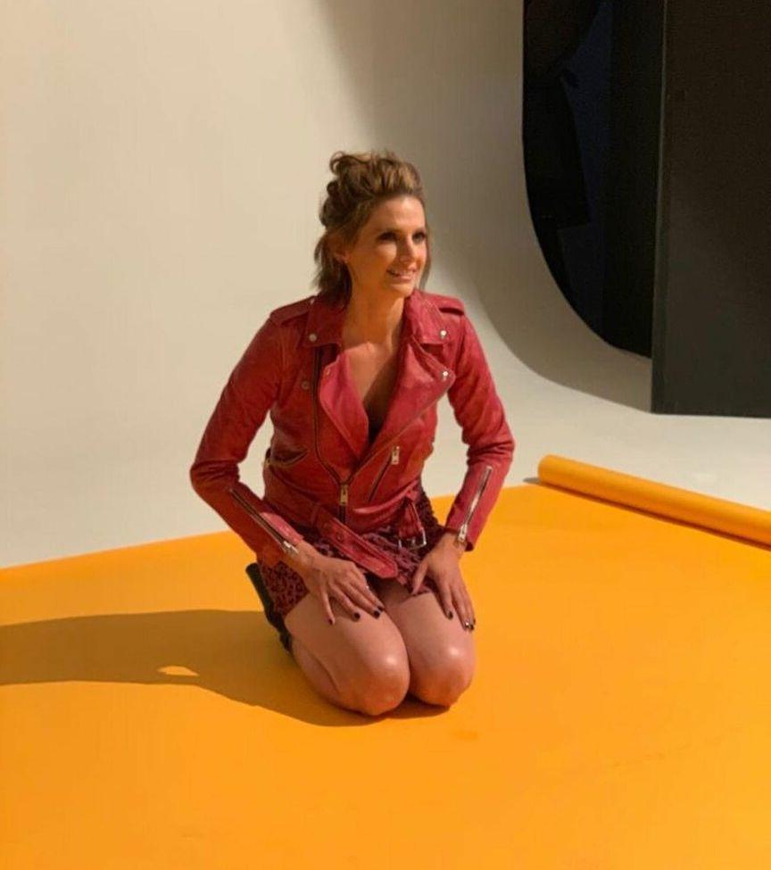 25P Stana Katic nude