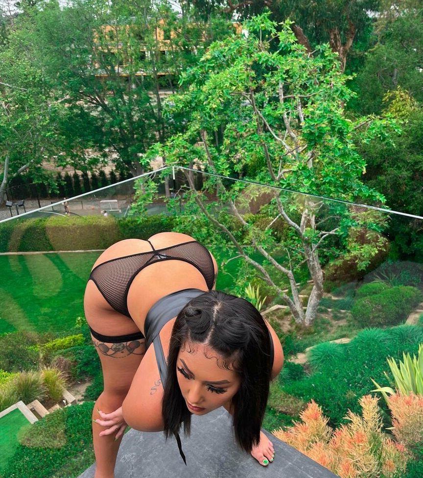 11P ItsAshleyAp nude