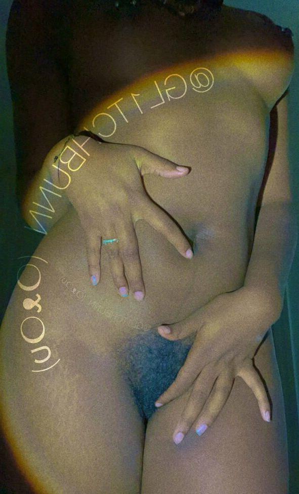 23P Gl1tchbunn nude