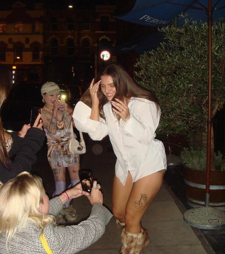 25P Mae Muller nude
