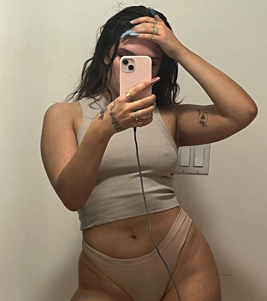 25P Mae Muller nude