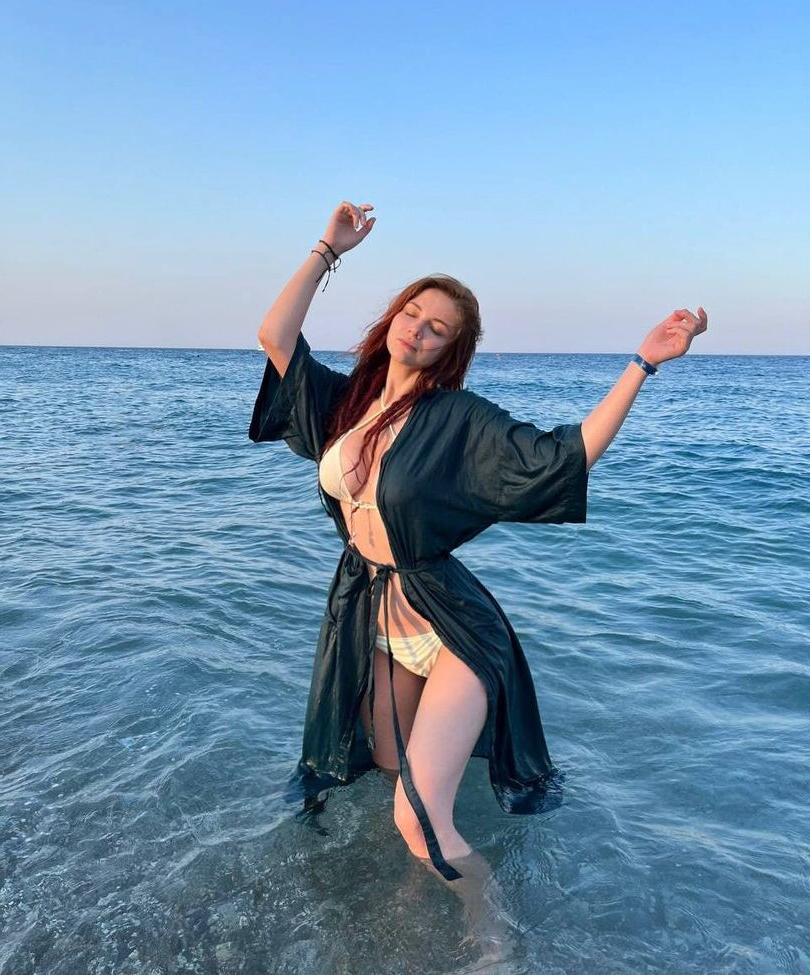 25P Nancy Novikova nude