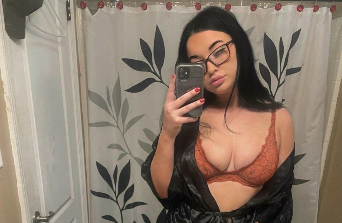 24P Allieebrooke69 nude