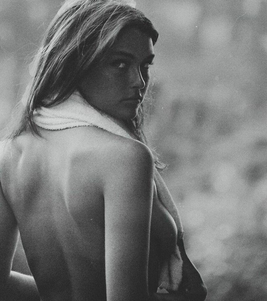 25P Sydney Melman nude