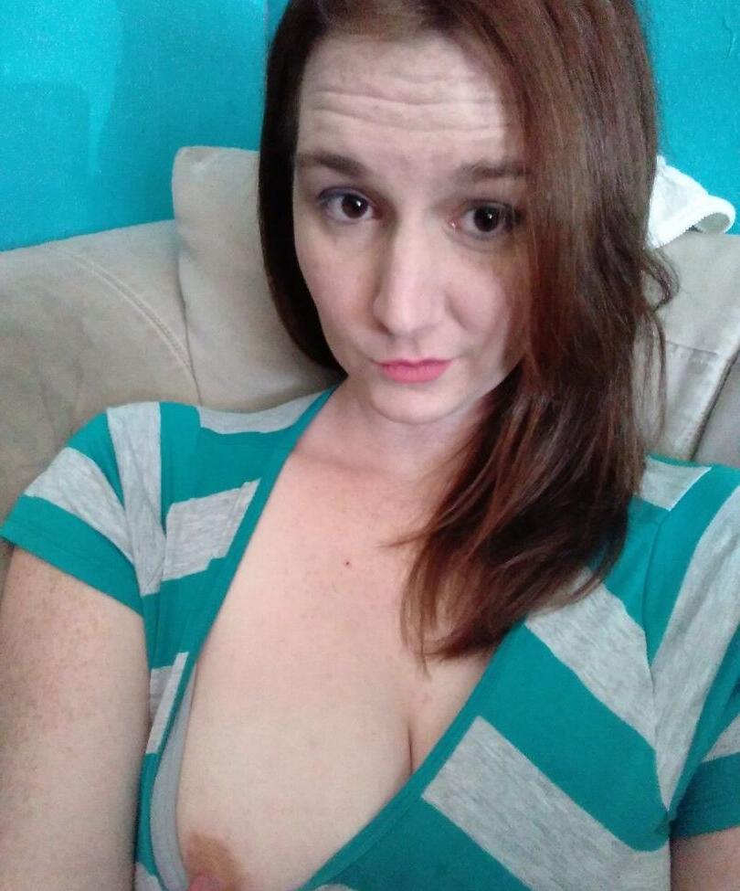 12P Dee Dee Lynn nude