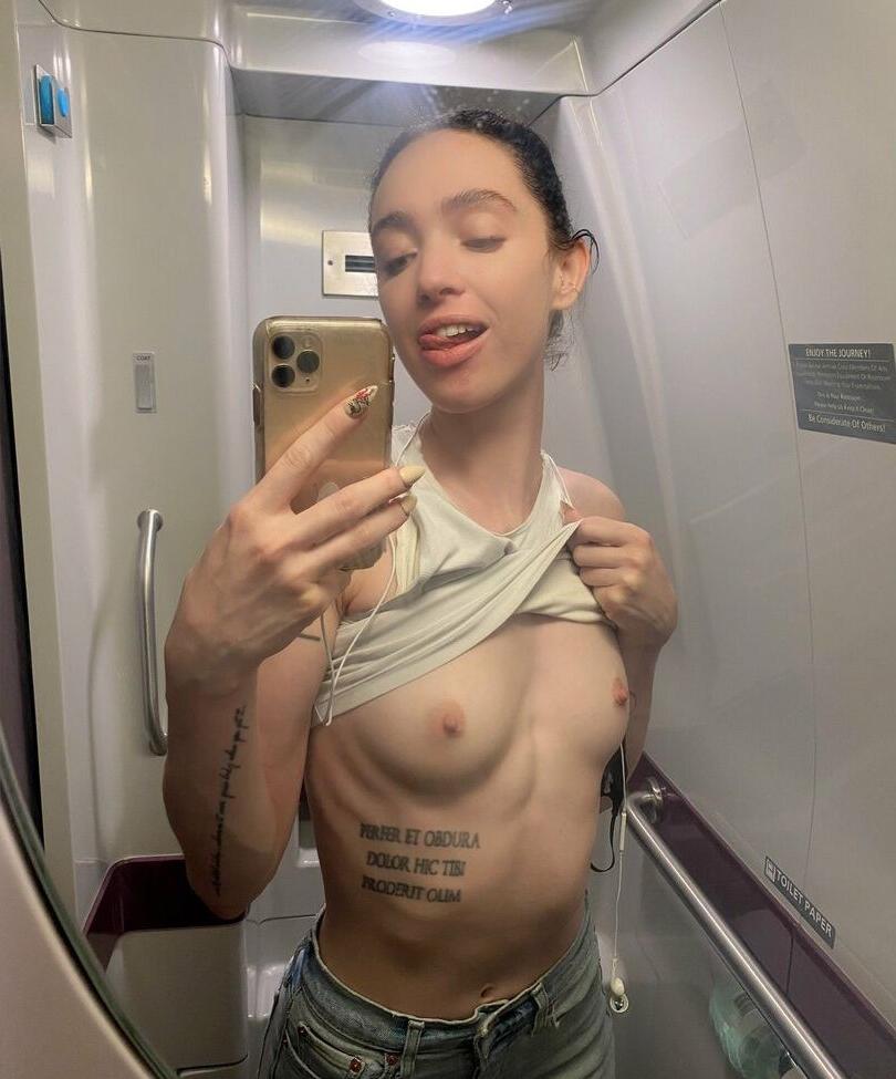 25P Taylor Zahn nude