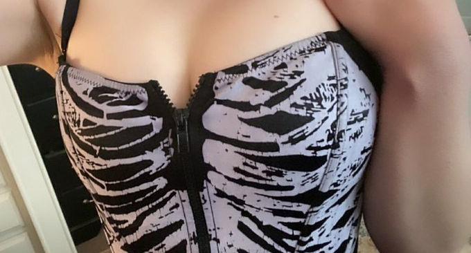 11P Cobwebkitten nude