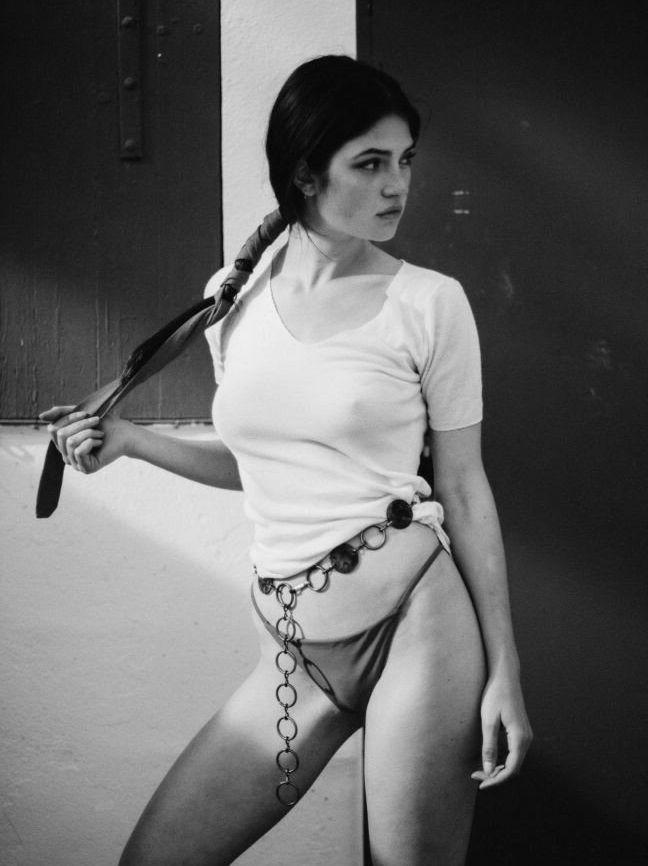 14P Eve Dumont nude