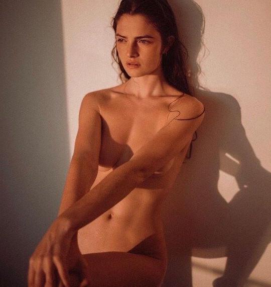 14P Eve Dumont nude