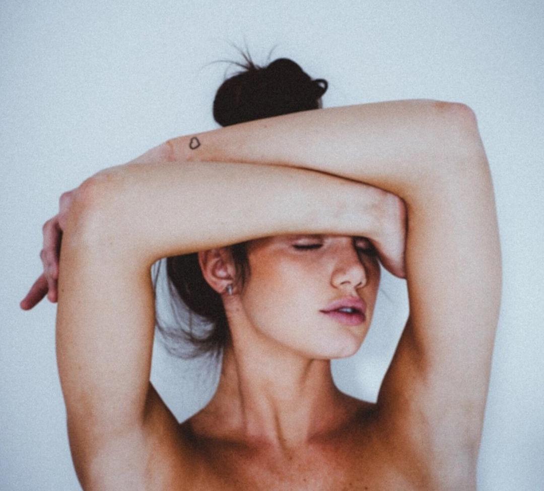 20P Hailey Outland nude