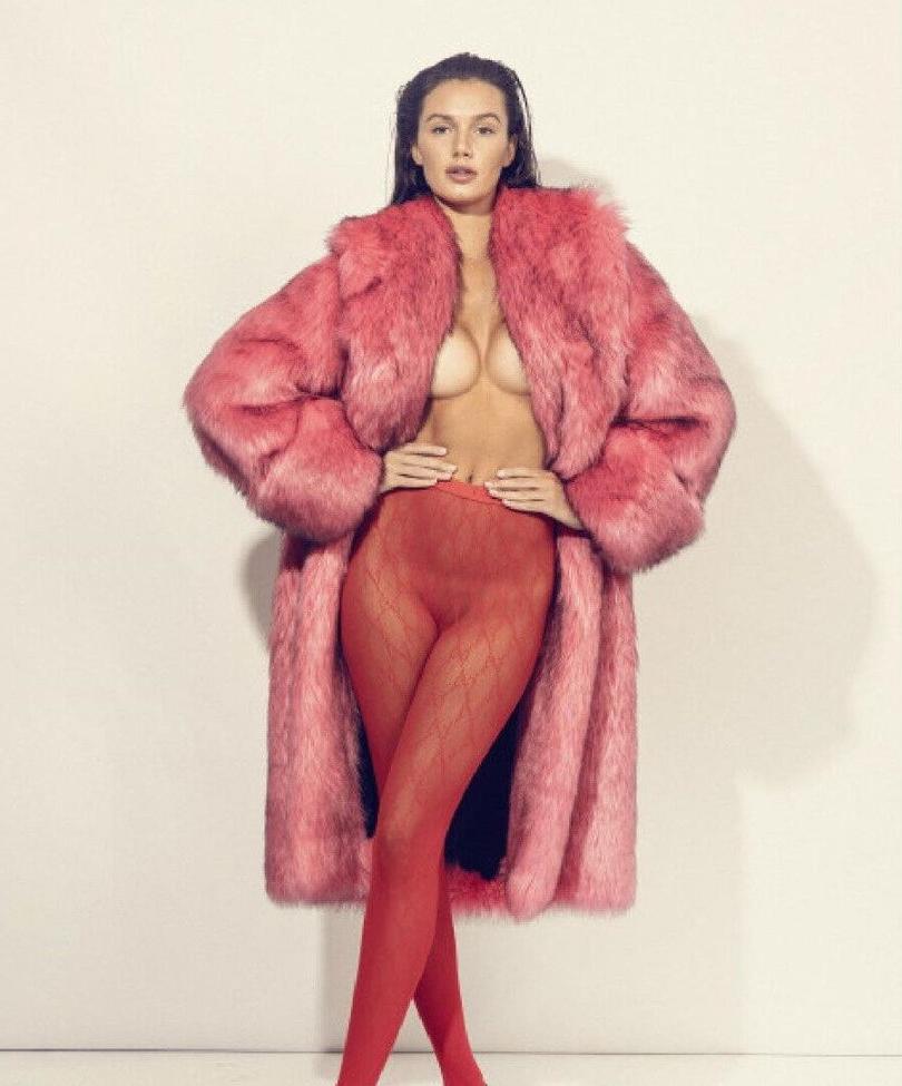 20P Hailey Outland nude