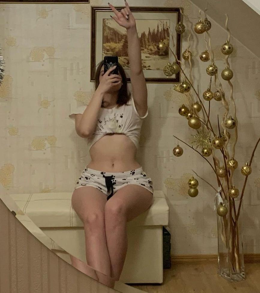 25P Ell8ta nude