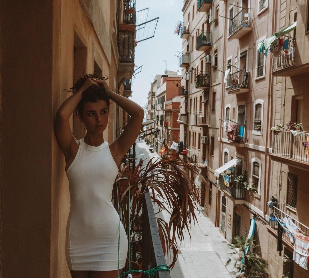 25P Sara Llamas nude