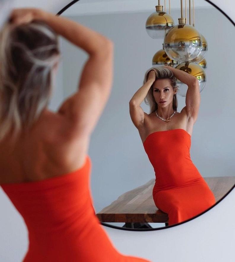 25P Varia Veselova nude