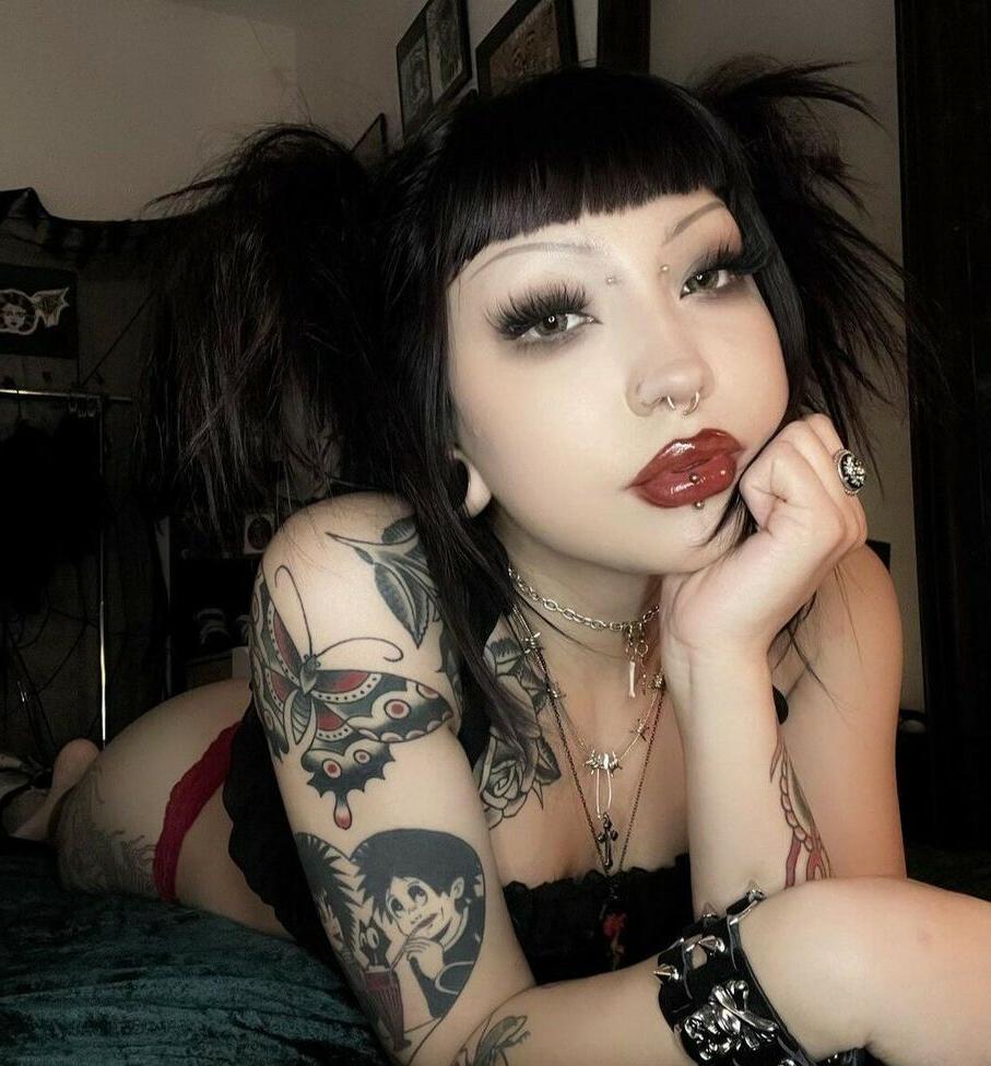 25P Princ3ssscissorhands nude