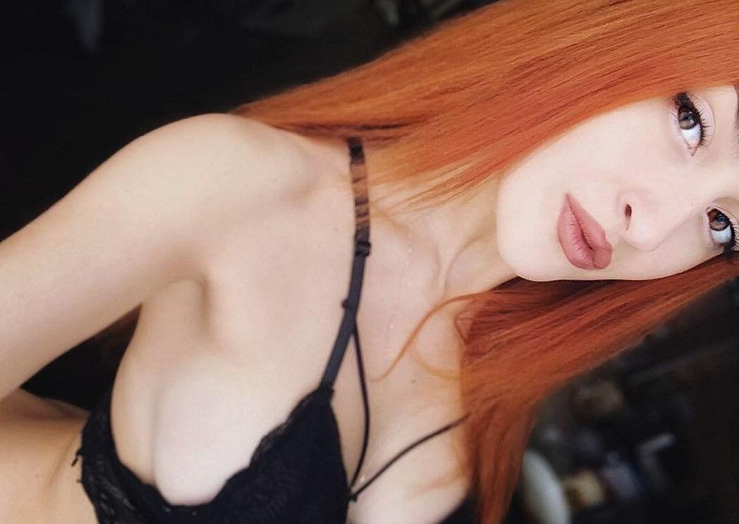 4P Annie_foxx nude