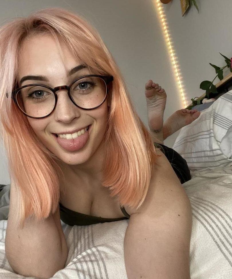 25P StonedToesXO nude