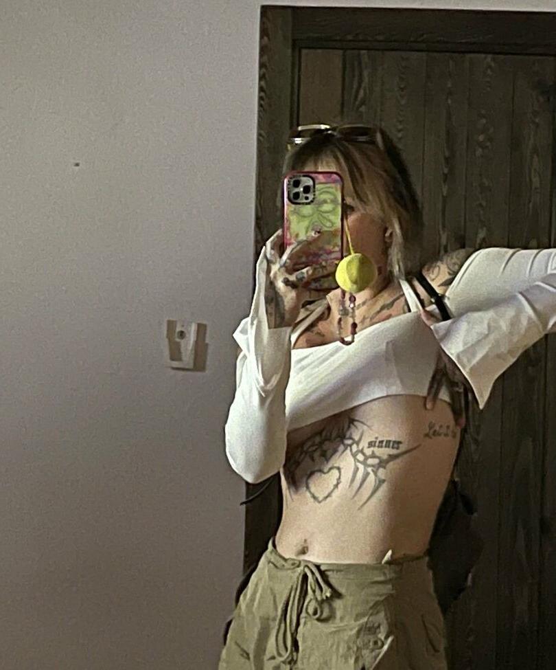 25P Craysounds nude