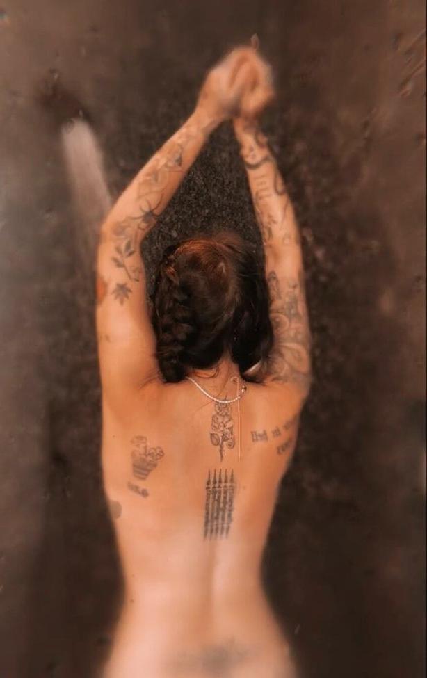 25P Craysounds nude