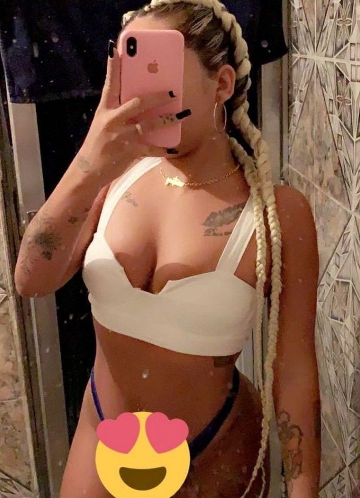 24P Helen Pales nude