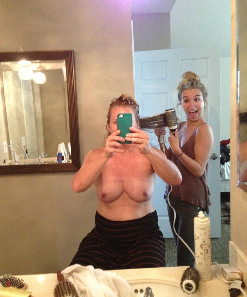 25P Jenny McCarthy nude