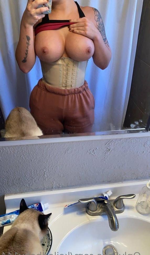 21P Kaila D nude