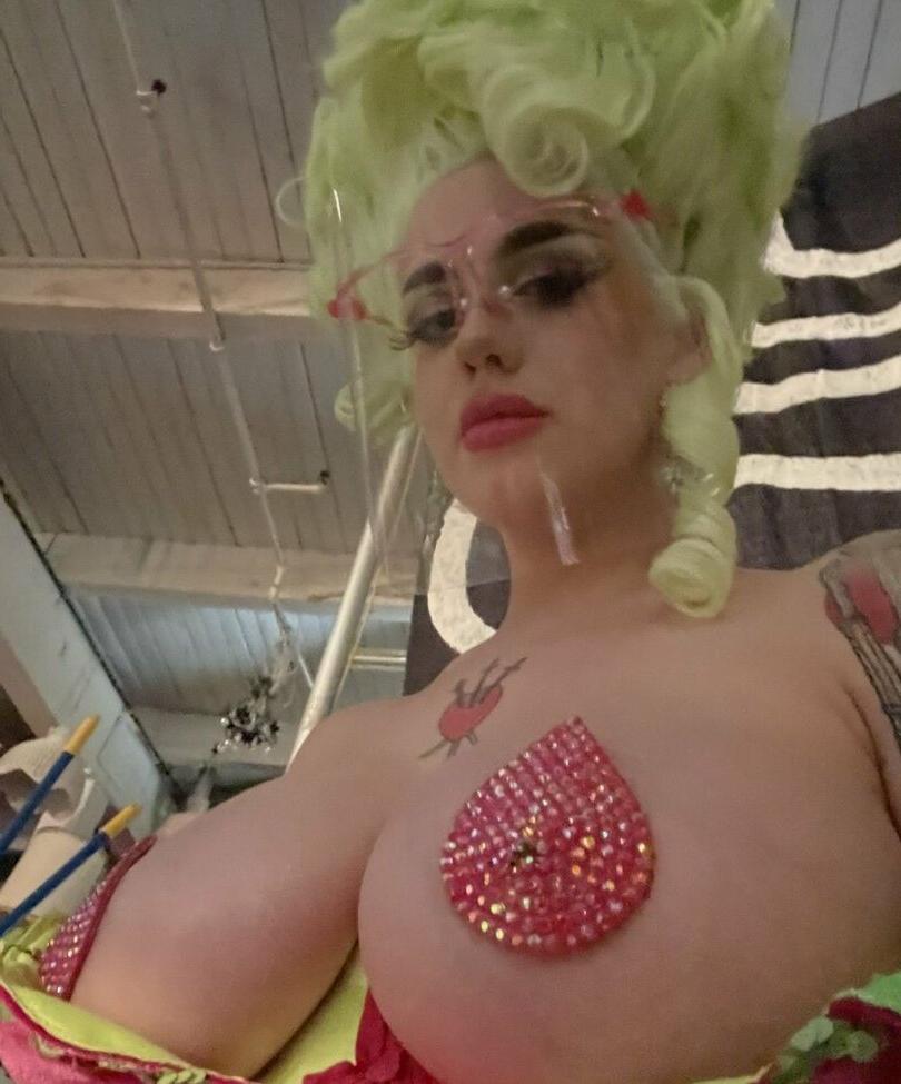 15P Ramona Slick nude