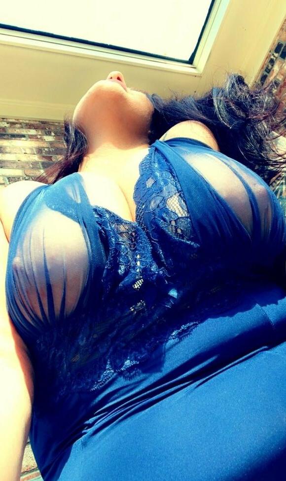25P Andrea Zendejas nude