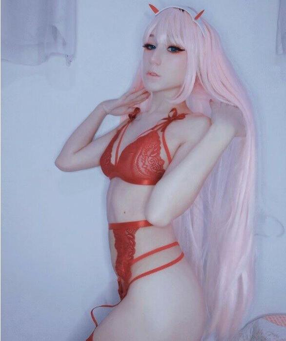 17P Mia Pon nude