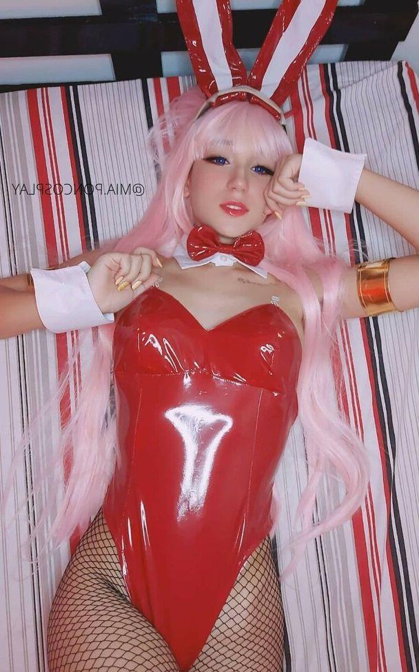 17P Mia Pon nude