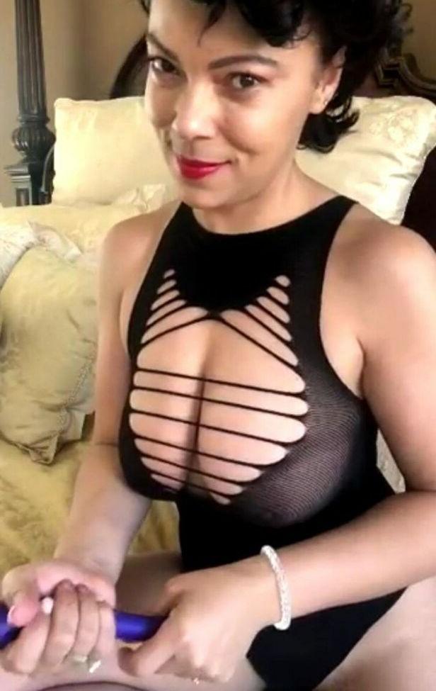 25P MzSadie nude