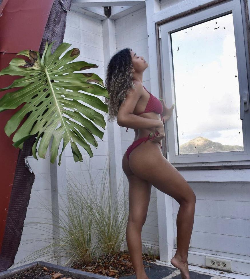 18P Wahyne nude
