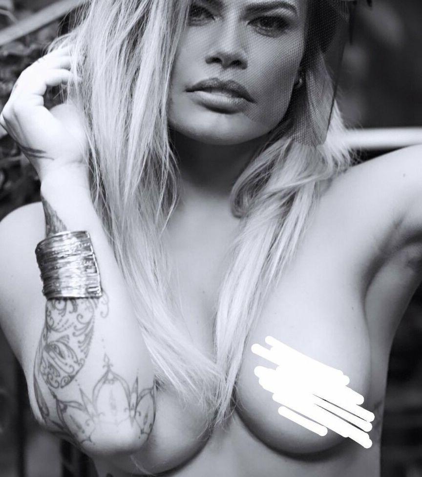 11P Nati Cassasola nude
