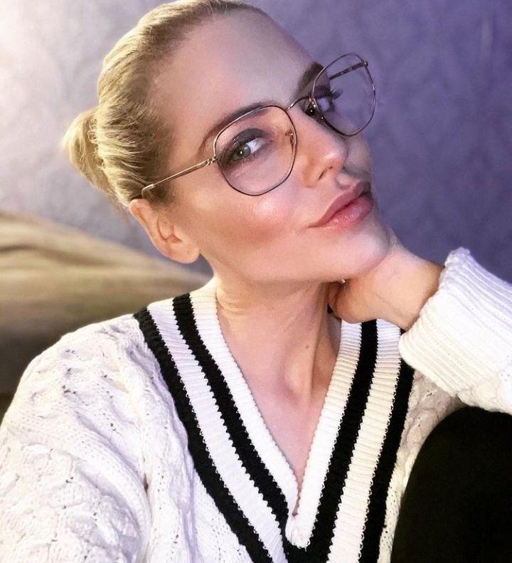 25P Stephanie Waring nude