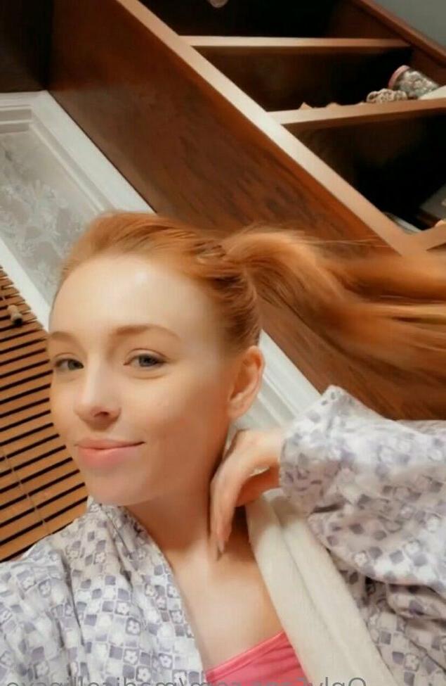 25P Madicollinsxo nude