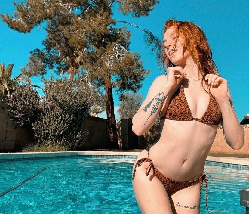 25P Madicollinsxo nude